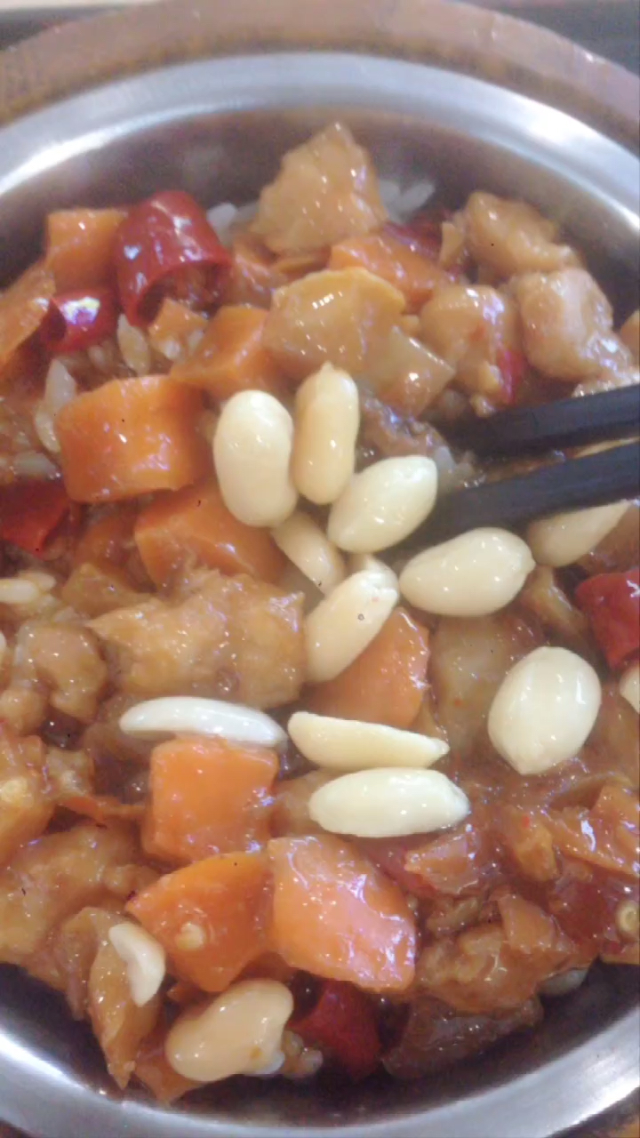 宫保鸡丁木桶饭
