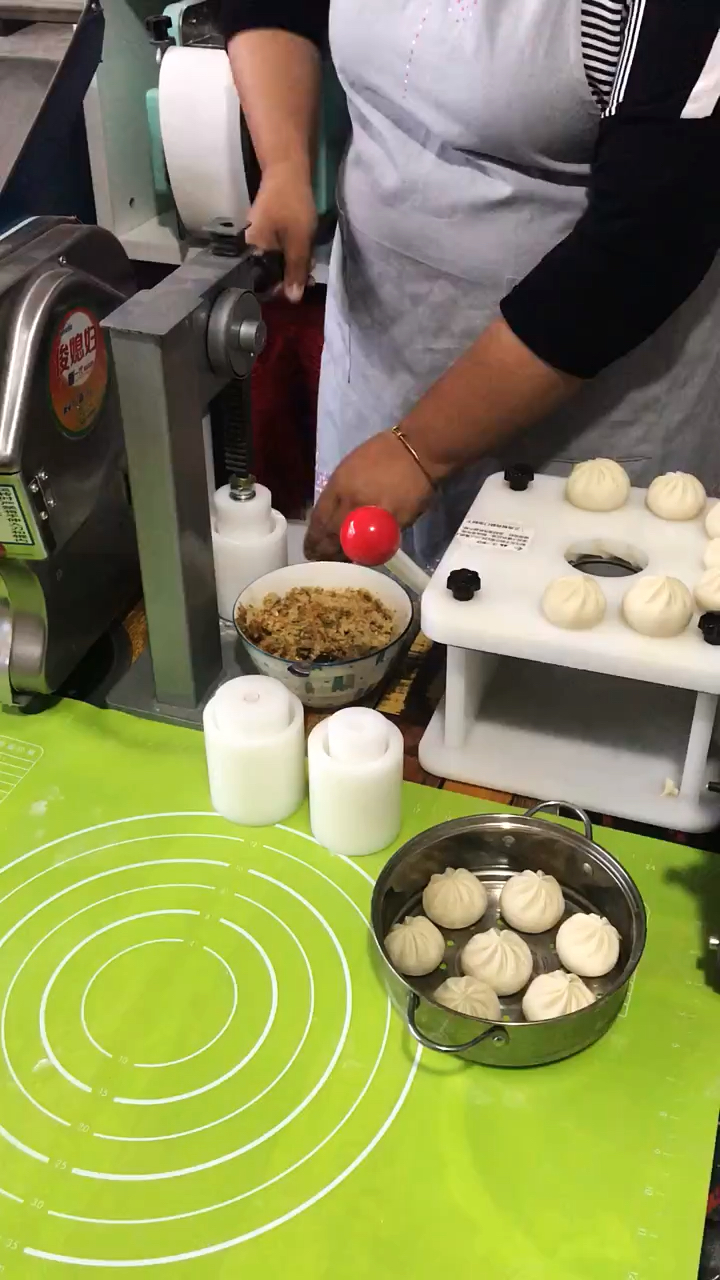 #仿手工包子机克重大小速度快慢都可以调节#仿手工手动包子机操作方便大小可调