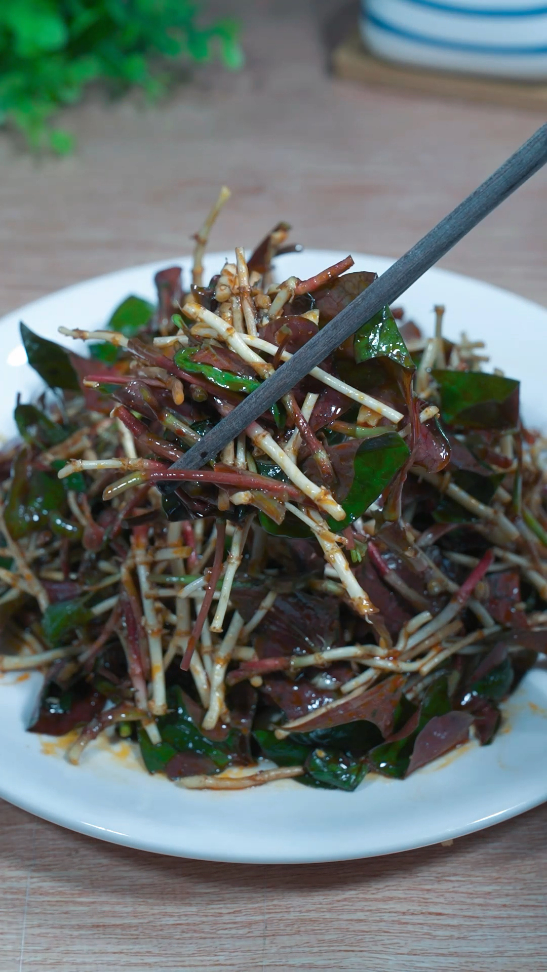 凉拌鱼腥草