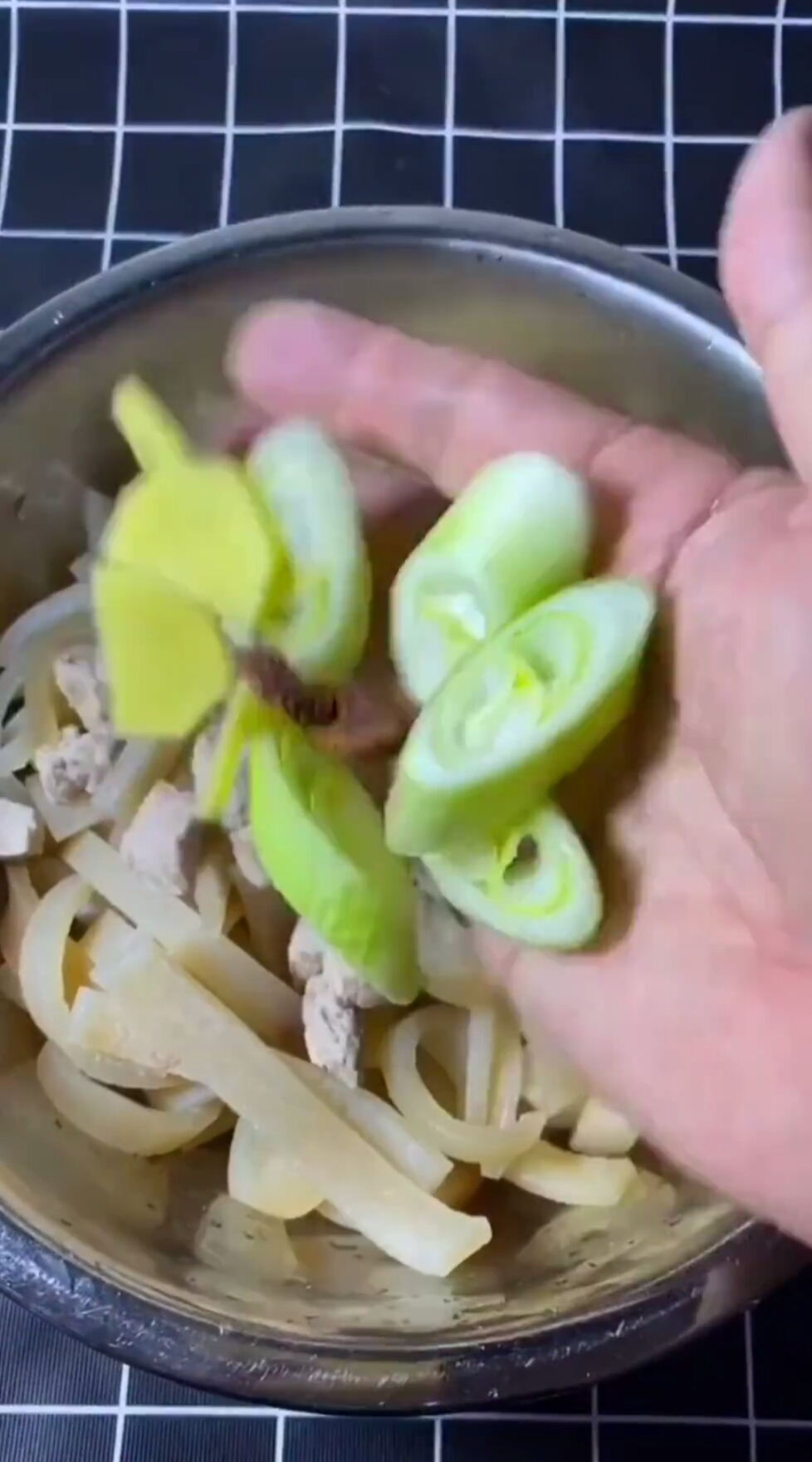 今天做个水晶肉冻