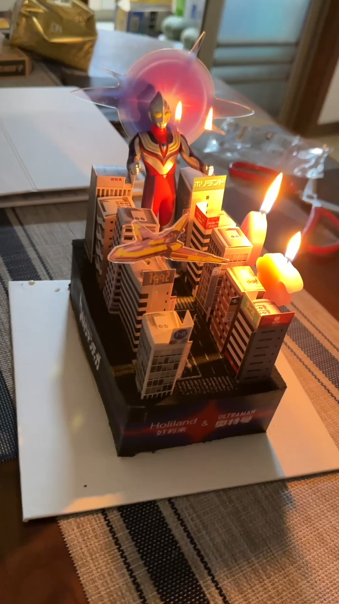 没想到奥特曼居然也有被做成蛋糕的一天?!