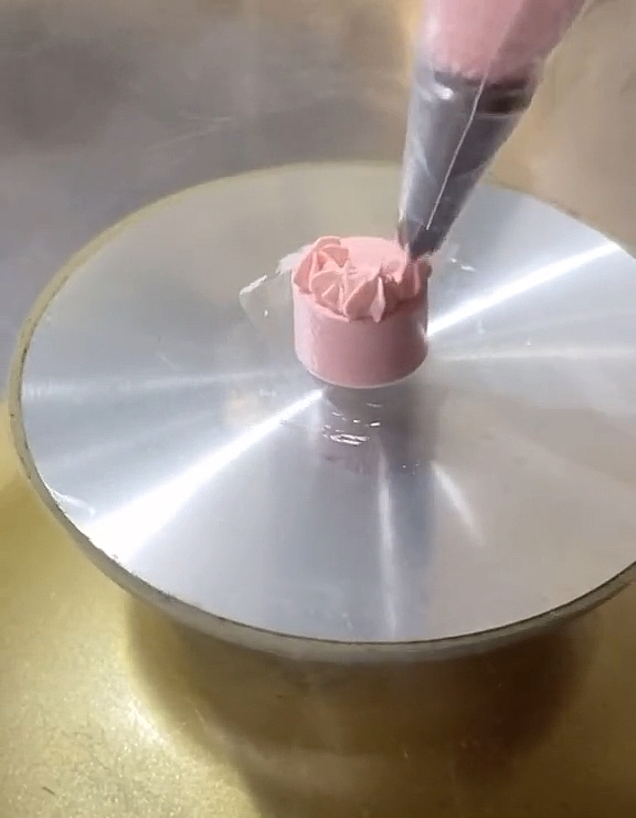 #生日蛋糕#路过的哥哥姐姐弟弟妹妹能帮忙点个赞吗?谢谢