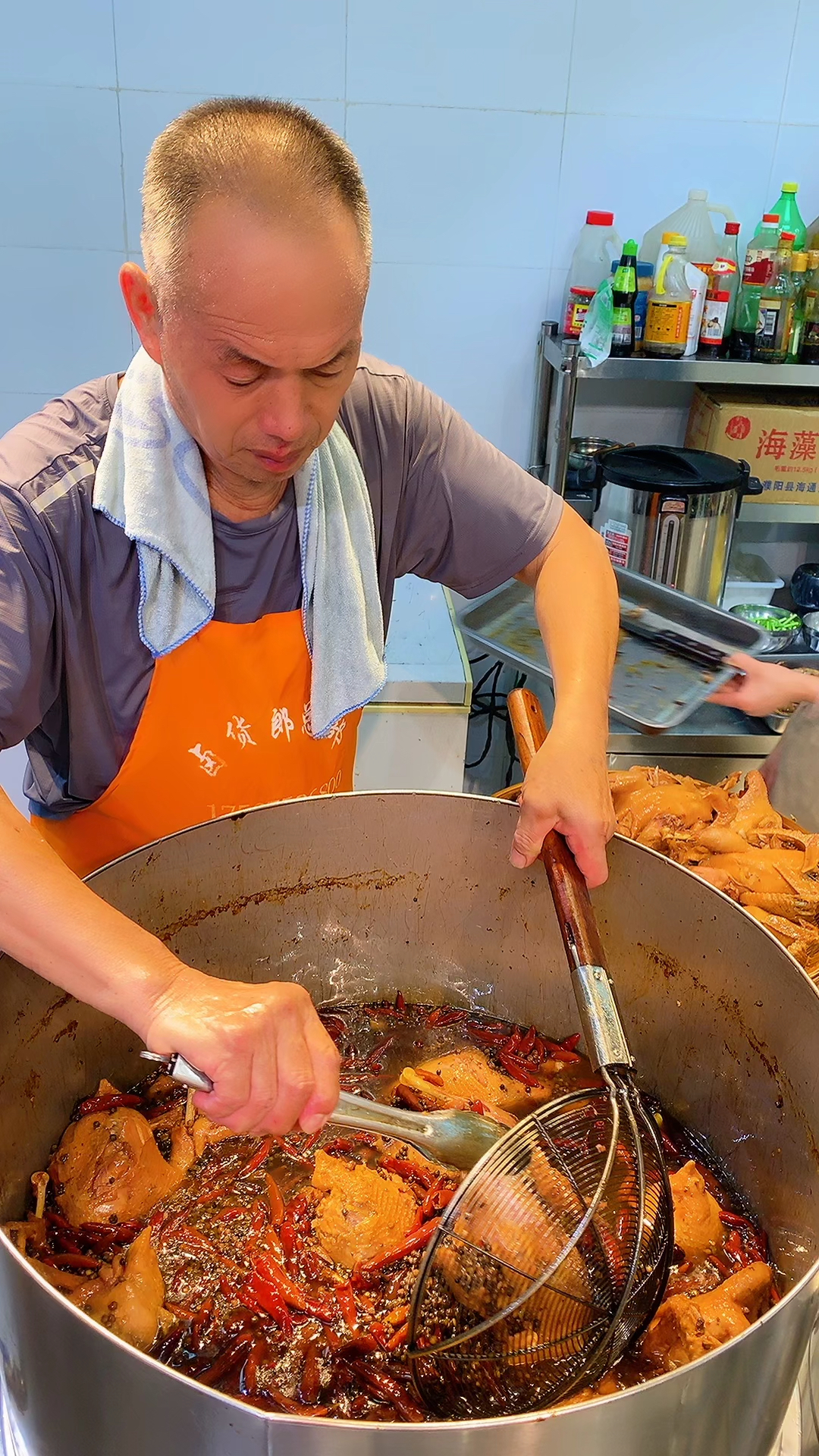 特别火爆的麻椒鸡