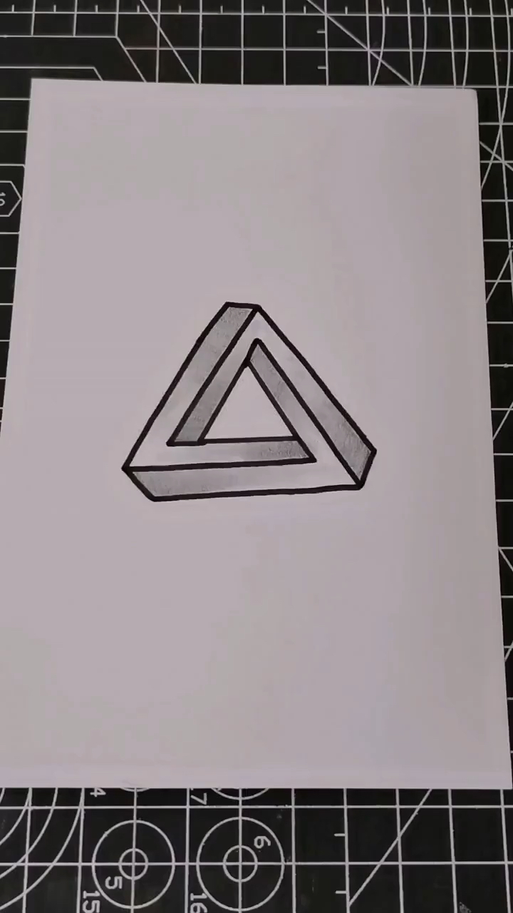 学画立体三角形