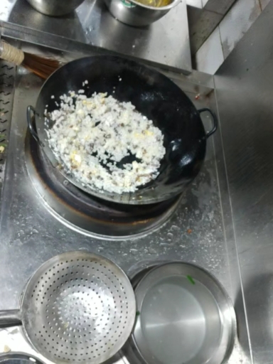 这炒花饭的动作也太帅了吧!