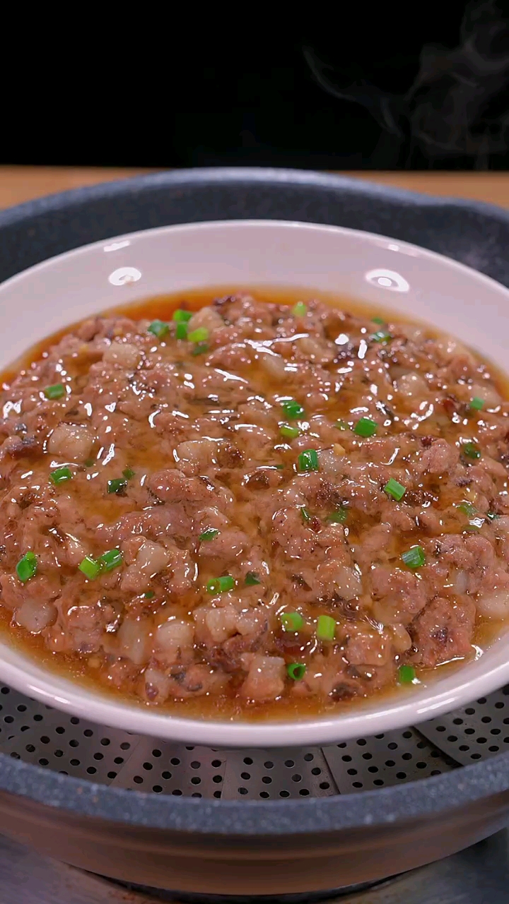喜欢吃梅菜蒸肉饼,可要学会这个做法,回味无穷