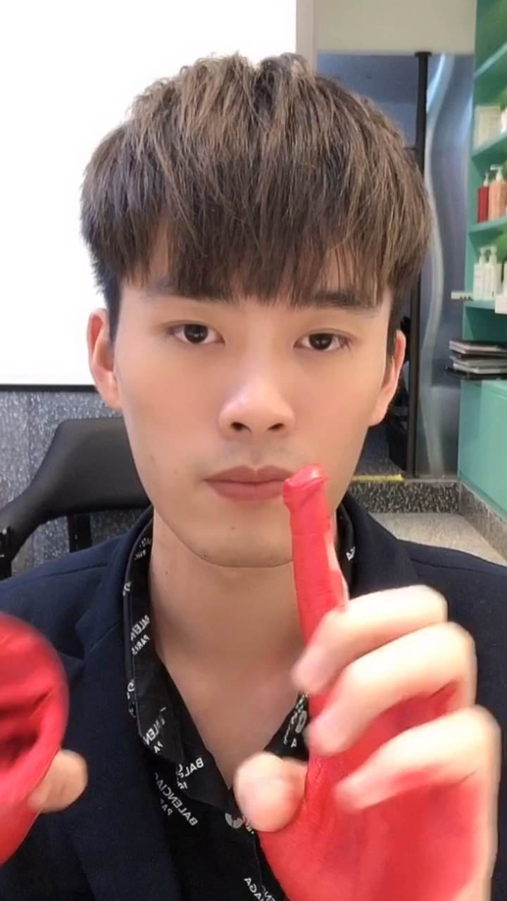 #男生发型#权志龙发色