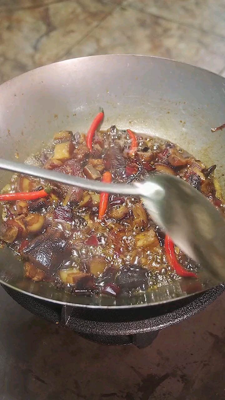 #四川腊肉#农家传统烟熏腊肉,青冈柴柏香枝熏制,好吃到爆
