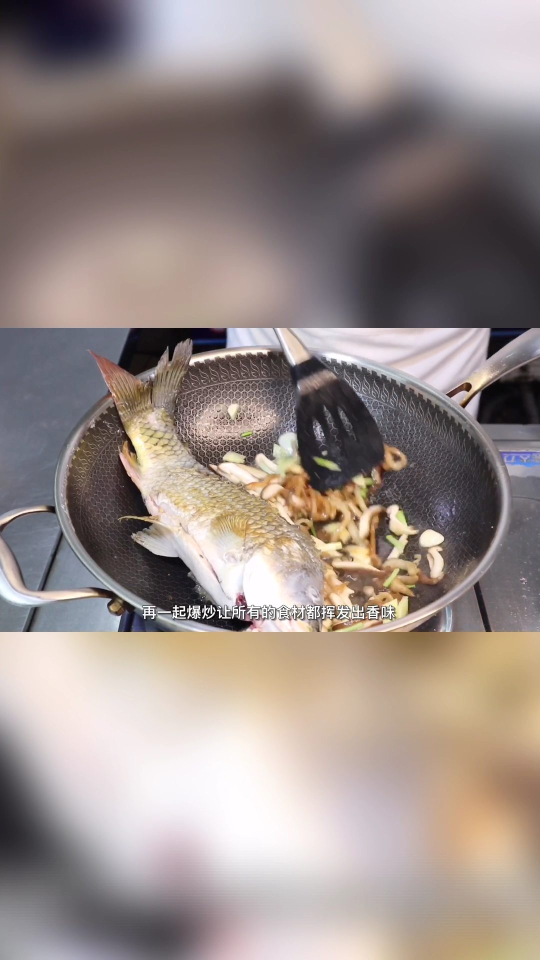 #家乡特色美食#年菜系列之“红烧鲫鱼”,家常做法简单易明
