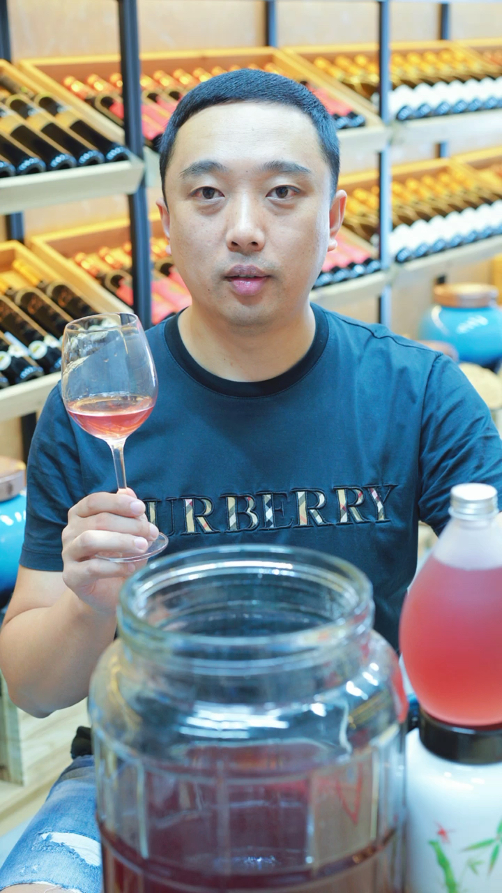 #自制葡萄酒#你的自酿葡萄酒翻车了吗？想知道自制葡萄酒成功的诀窍吗？