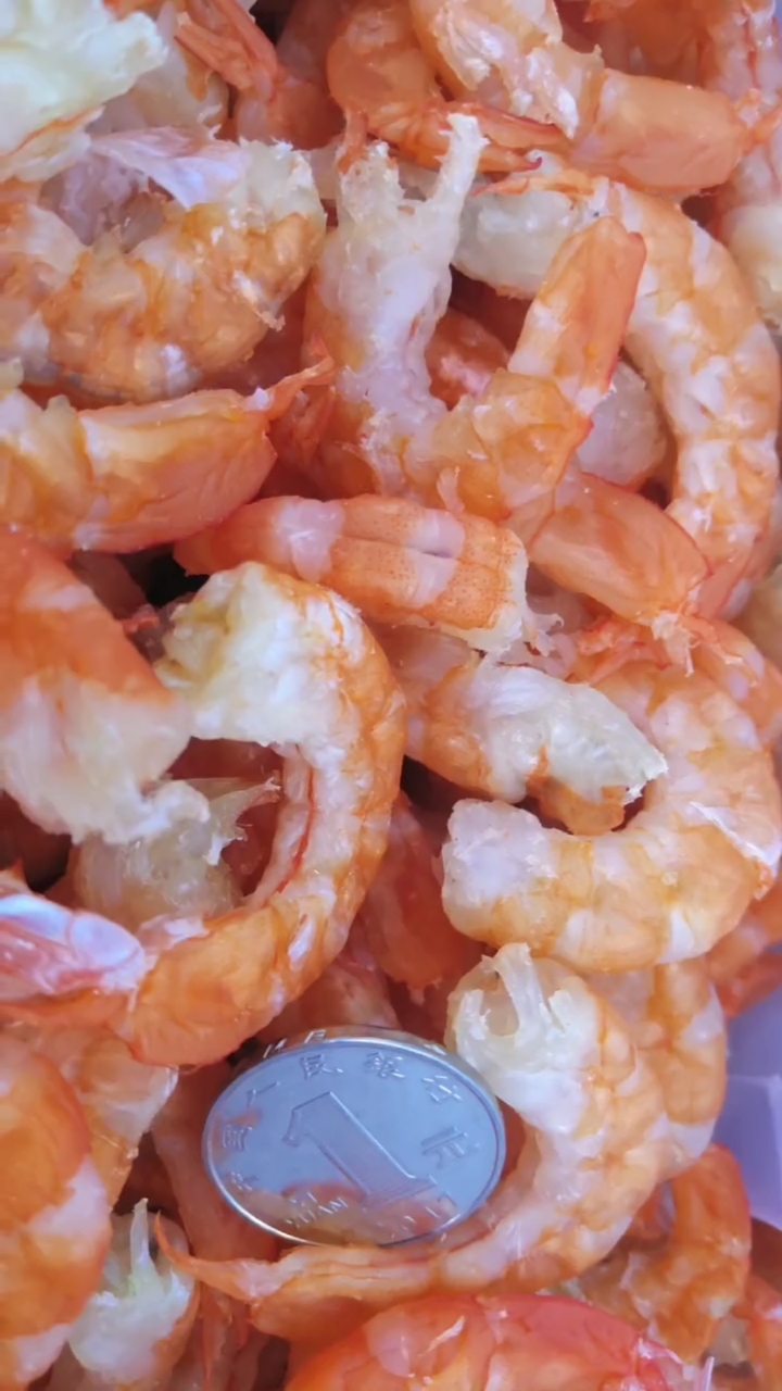 刚出炉的烤虾仁鲜香美味开袋即食