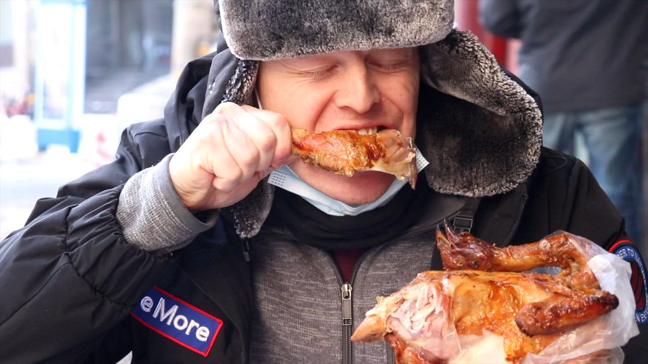 #大连美食#铁蛋儿版干妈馍夹鸡馋到你了吗？