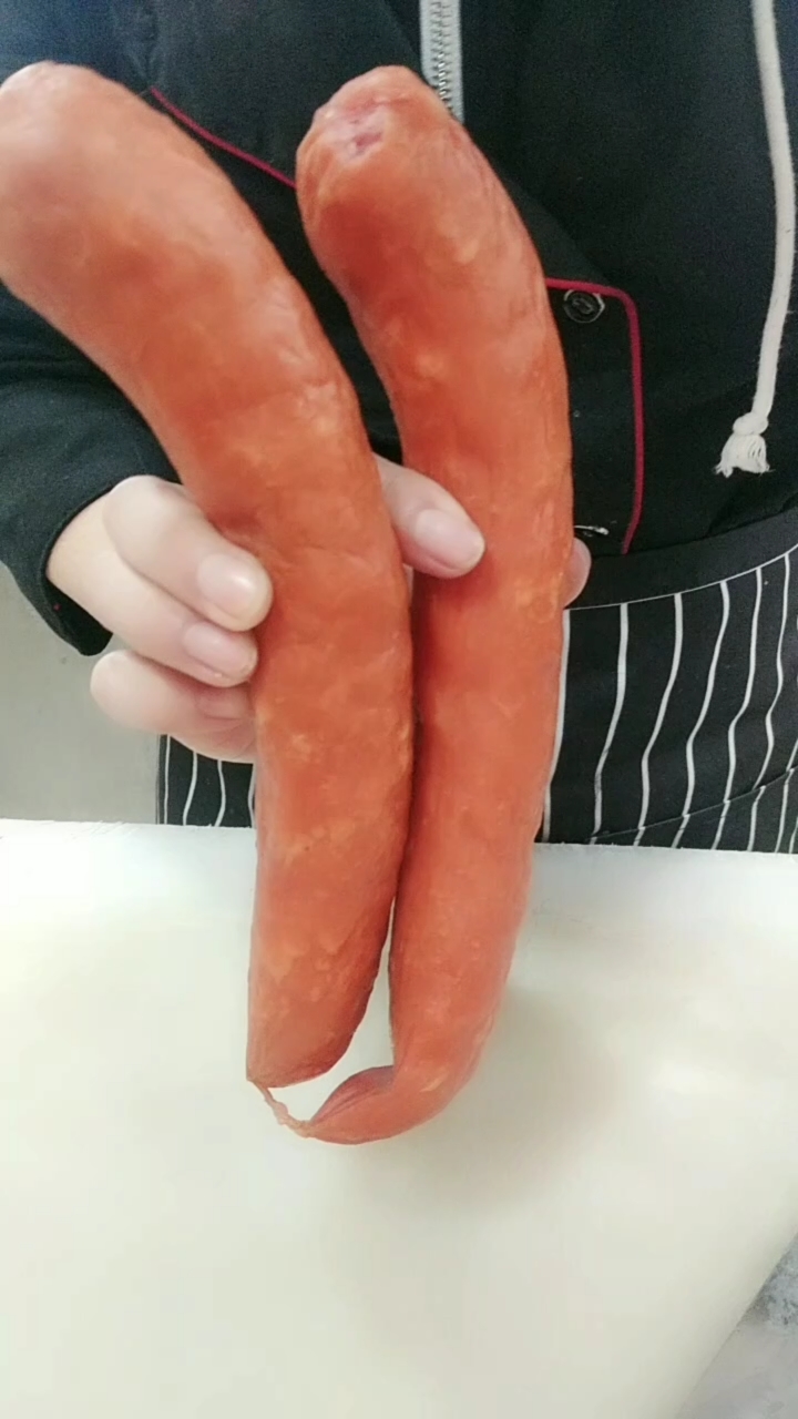 美味的红肠,正确的切法