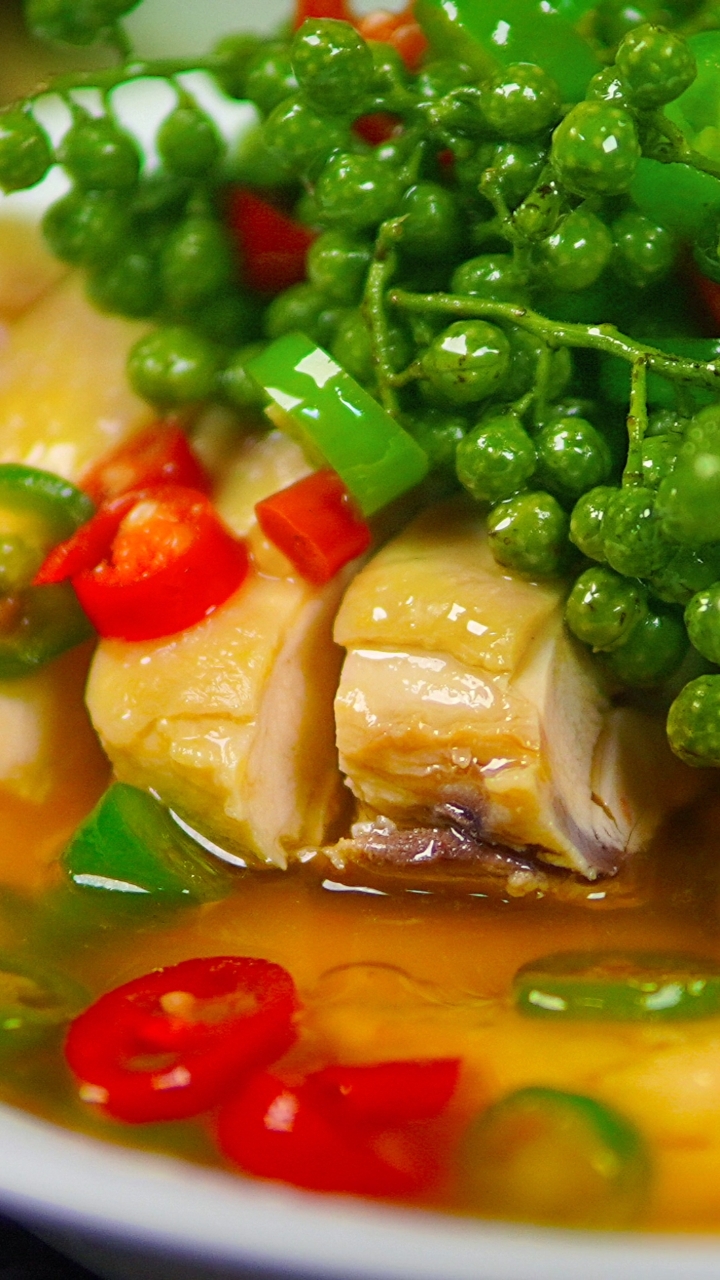 #自制美食#夏天比吃的凉拌菜:藤椒鸡
