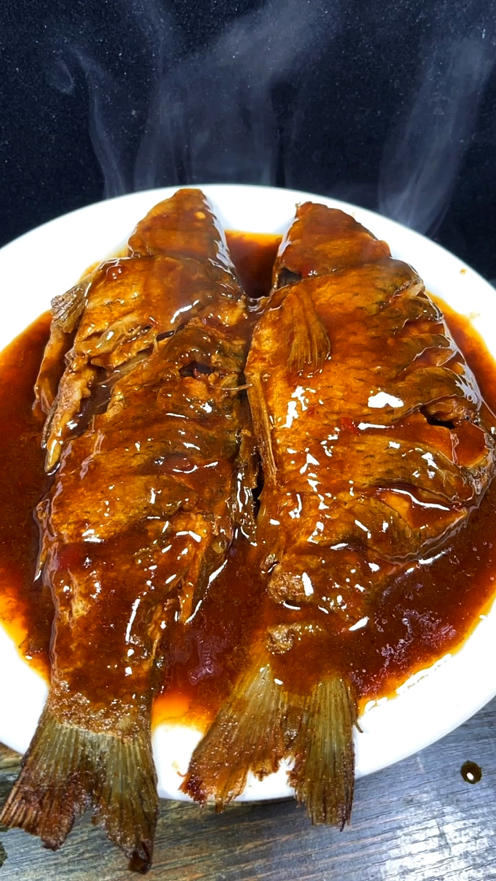 红烧江鲤鱼