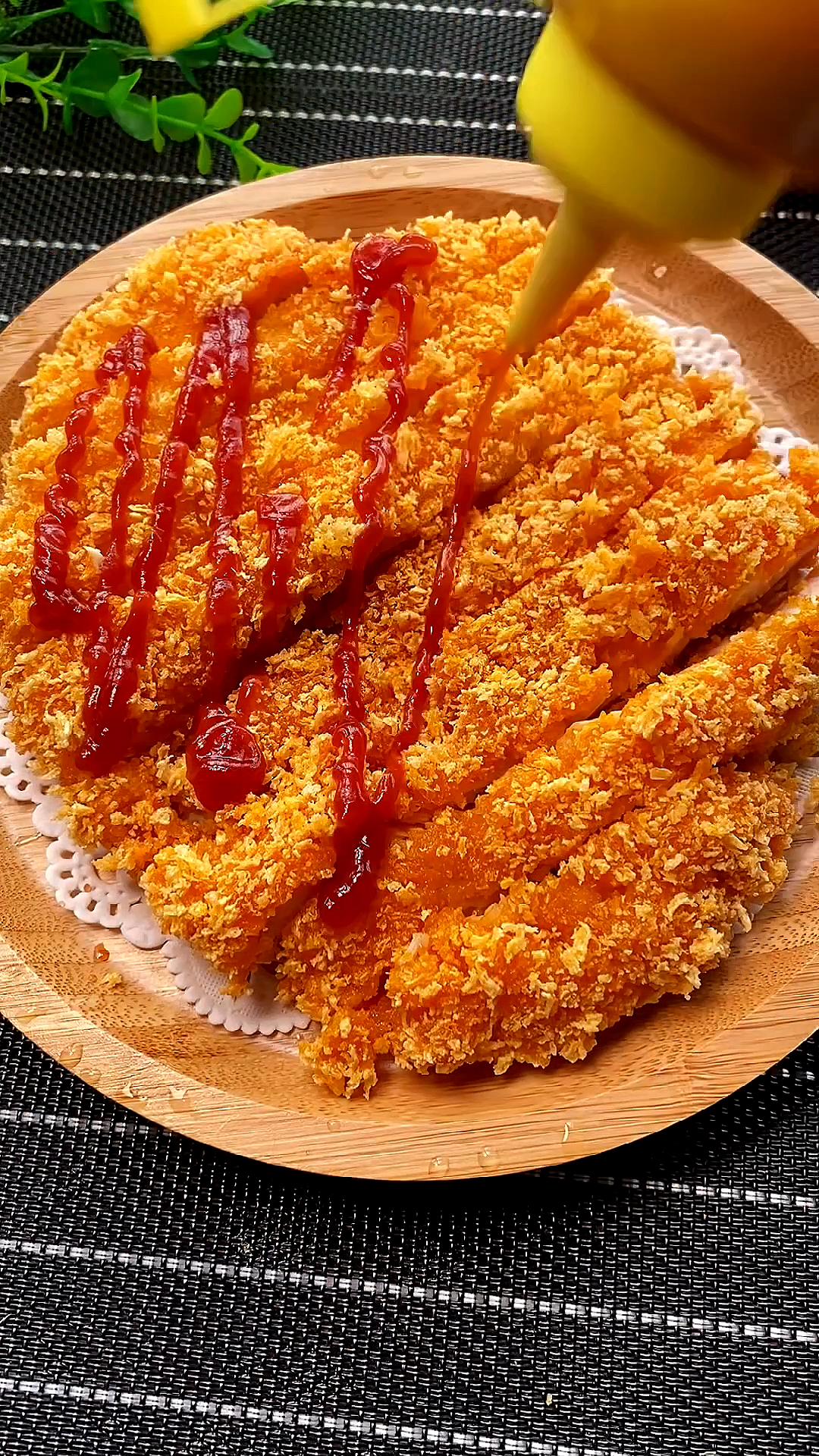 想吃炸鸡排其实在家就可以做,外酥里嫩