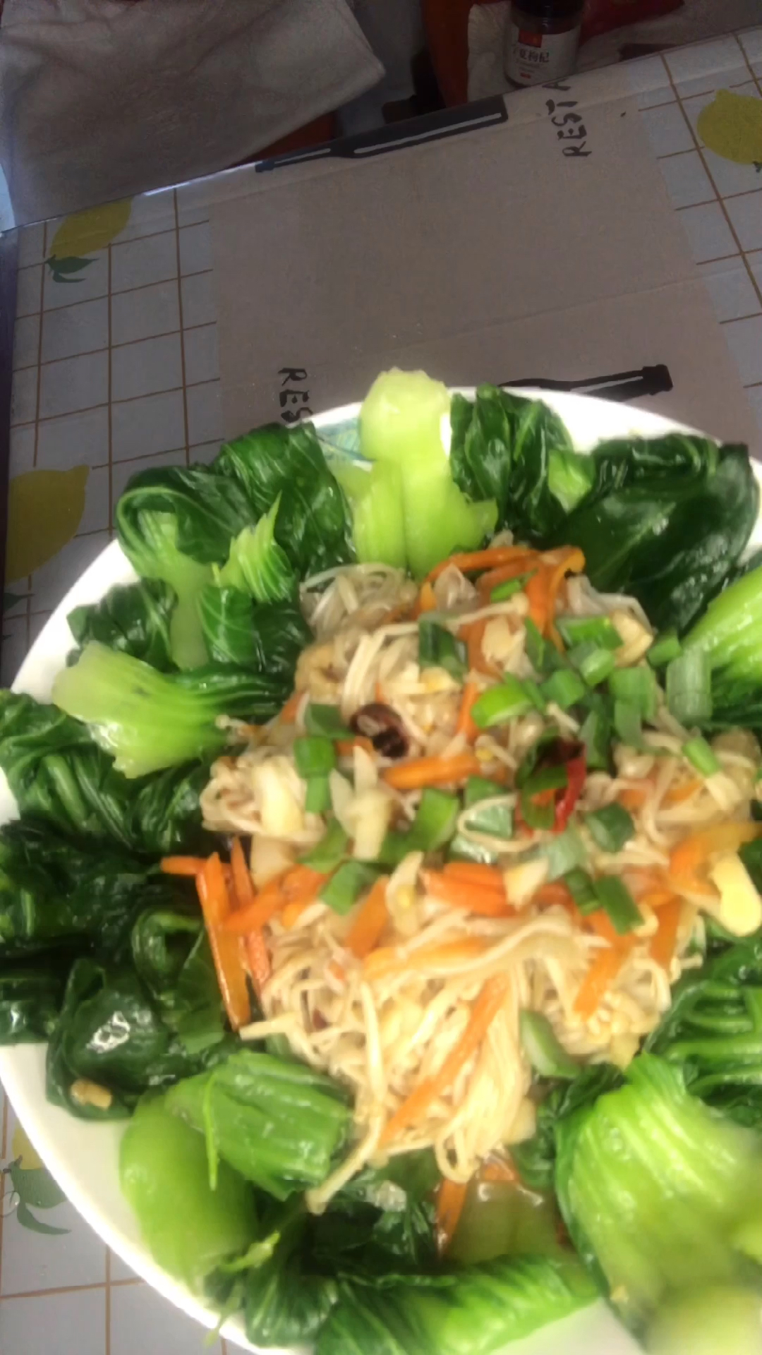 金针菇扒油菜
