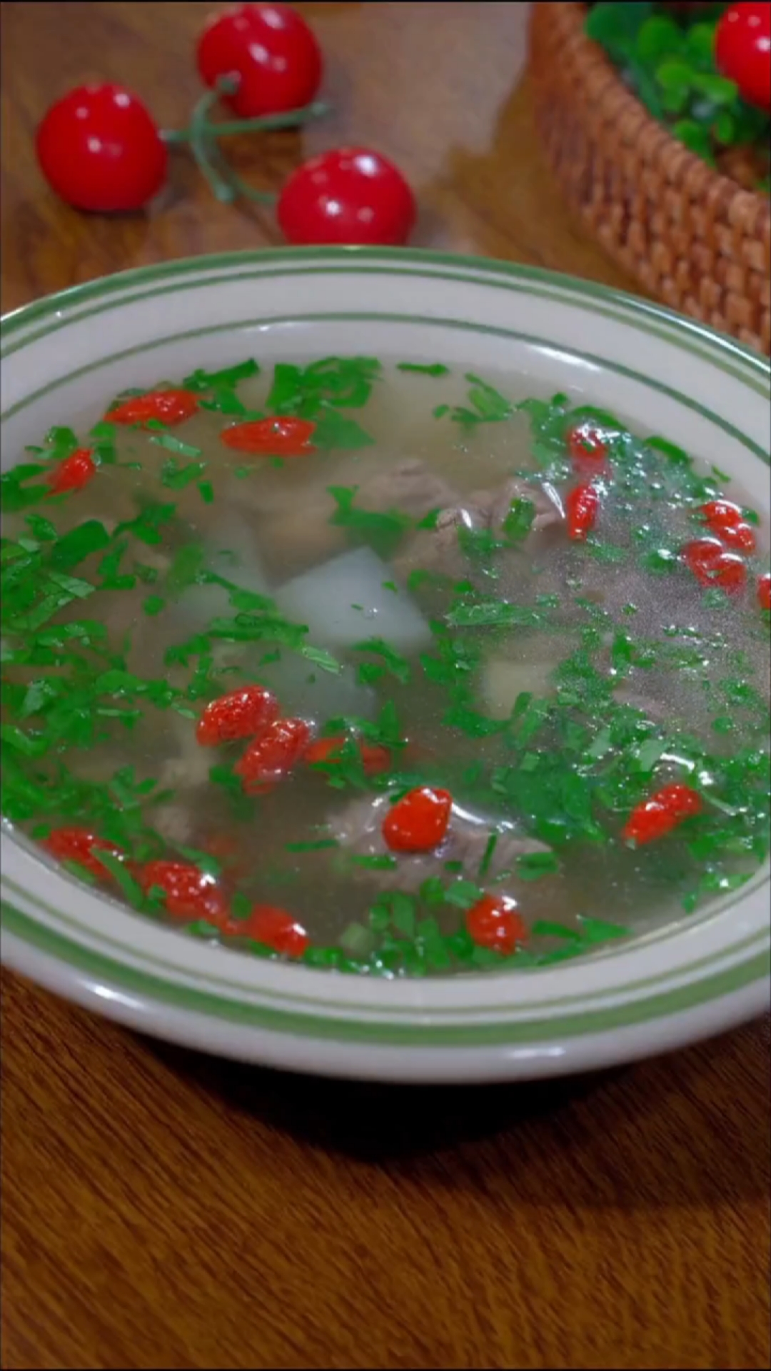 #美食#清炖萝卜牛肉你就像我这样做,汤鲜味美,肉质鲜嫩,做法也特别简单