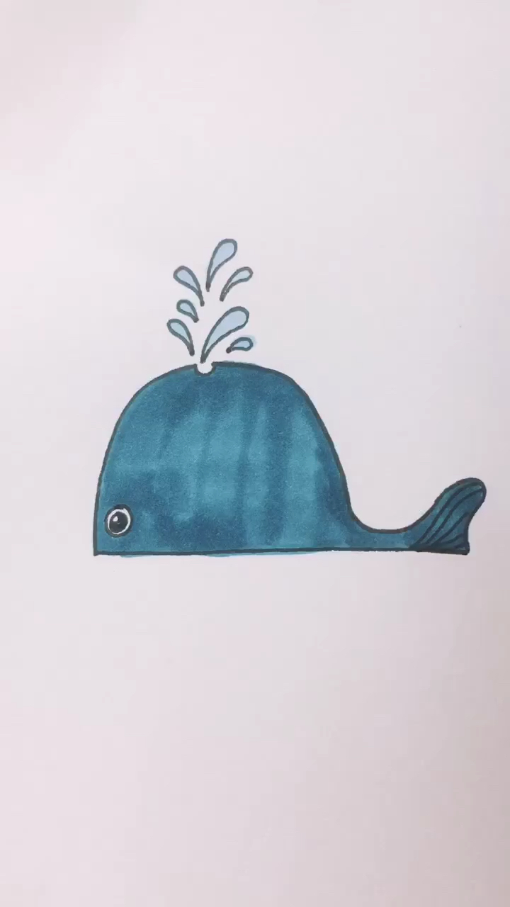学画蓝色鲸鱼