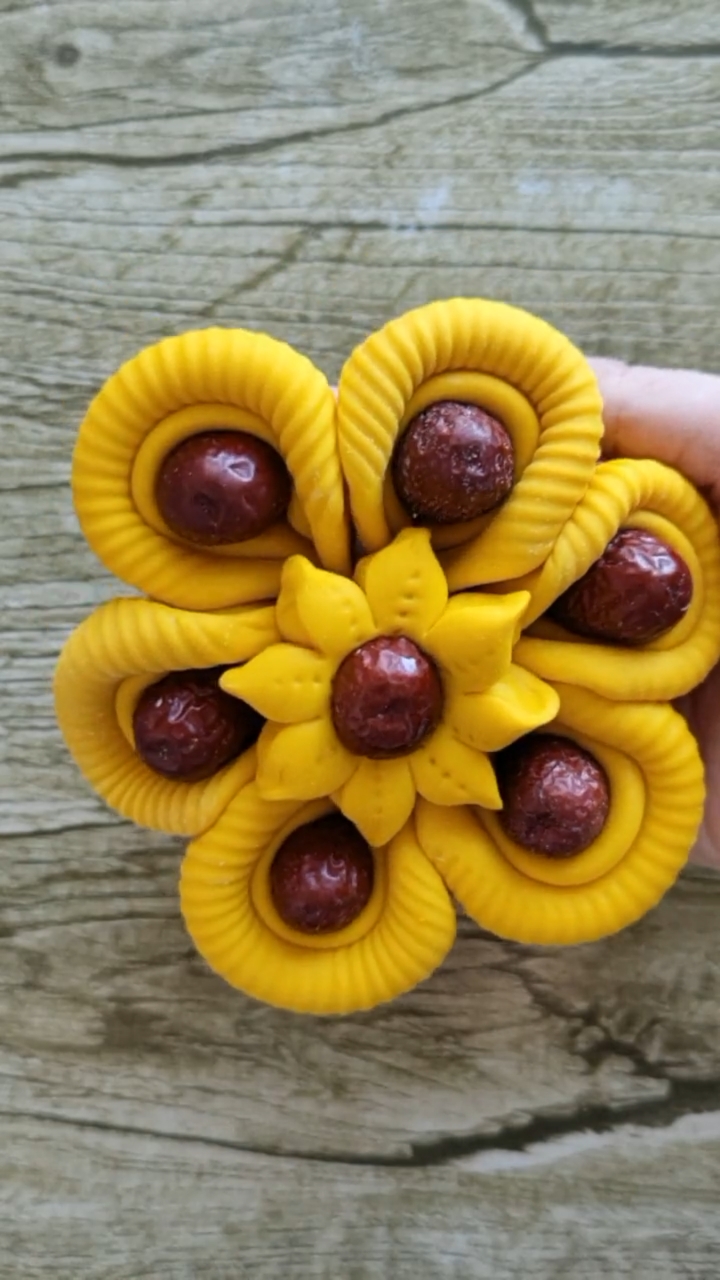 大枣花样馒头做法