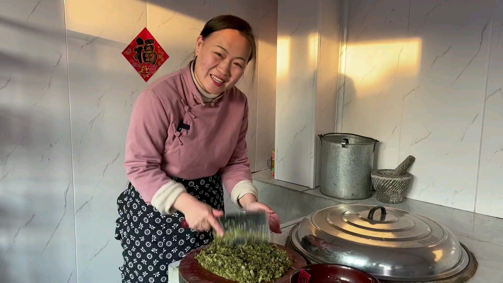 荤素包子,能包荤素咸甜,能包山珍海味,心比馒头多一窍,小包子,大味道……