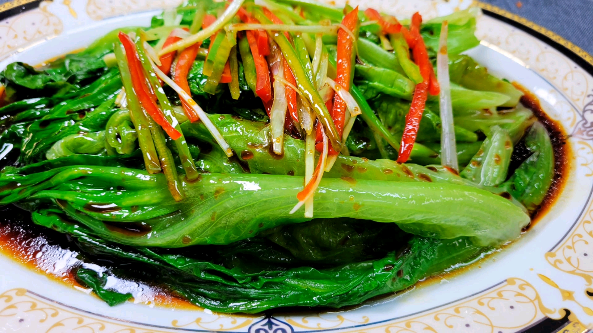 #在家做个拿手菜#白灼生菜好吃有技巧,学会这样做,清脆爽口又美味,低脂还健康