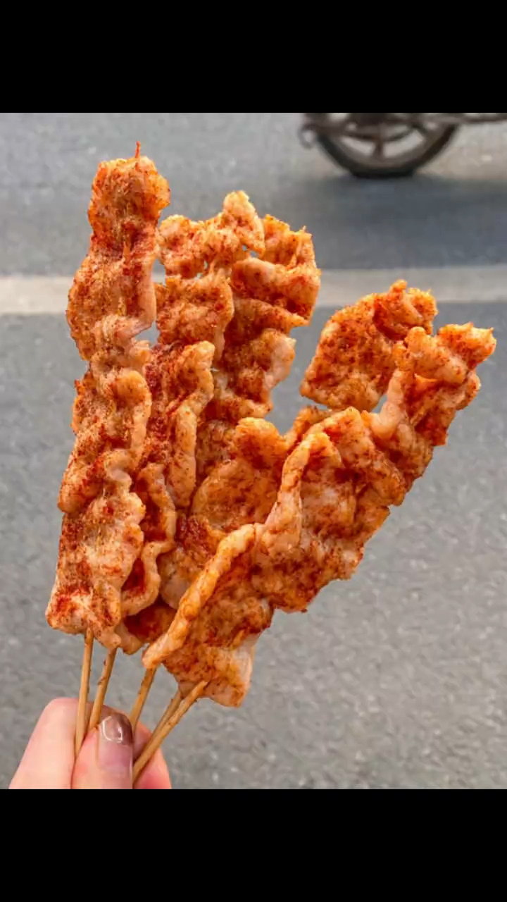 #街头美食#这家的串串很不错