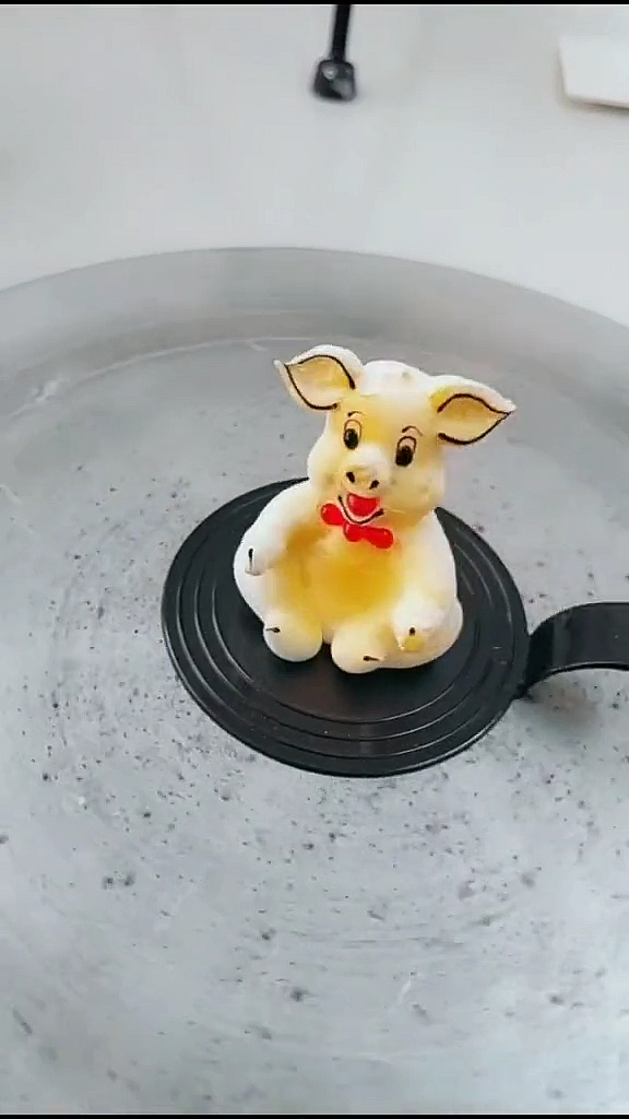 #生日蛋糕#有属猪的吗?一款生肖猪能换一个你们的点赞吗?