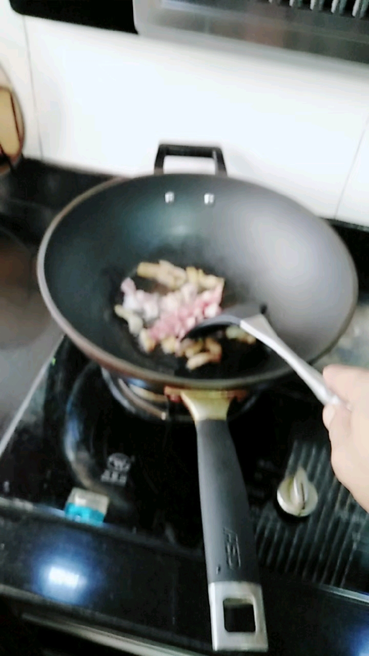 #宅在家里拍照片#炒菜了