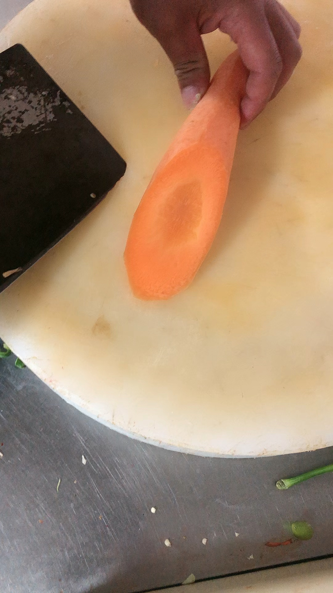 看看红萝卜棱形片是怎么切