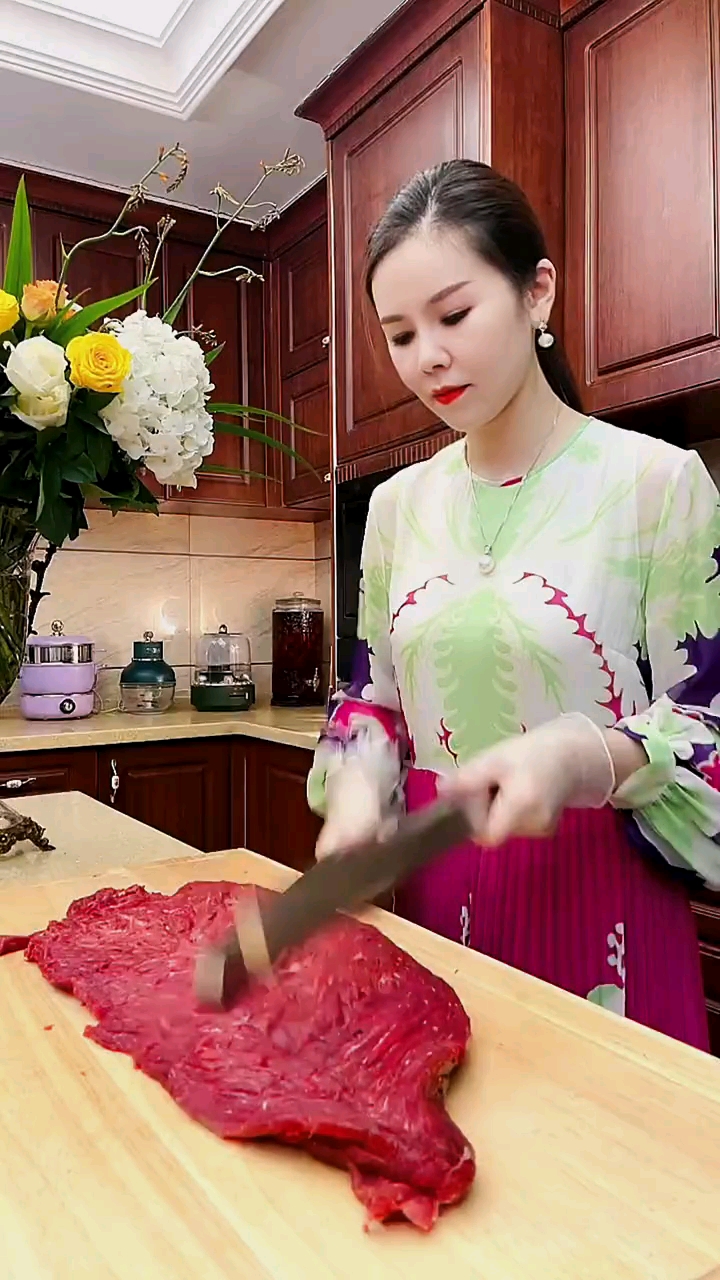 今天安排一个纯手打的牛肉丸子,这味道真是绝了,你一定要试试