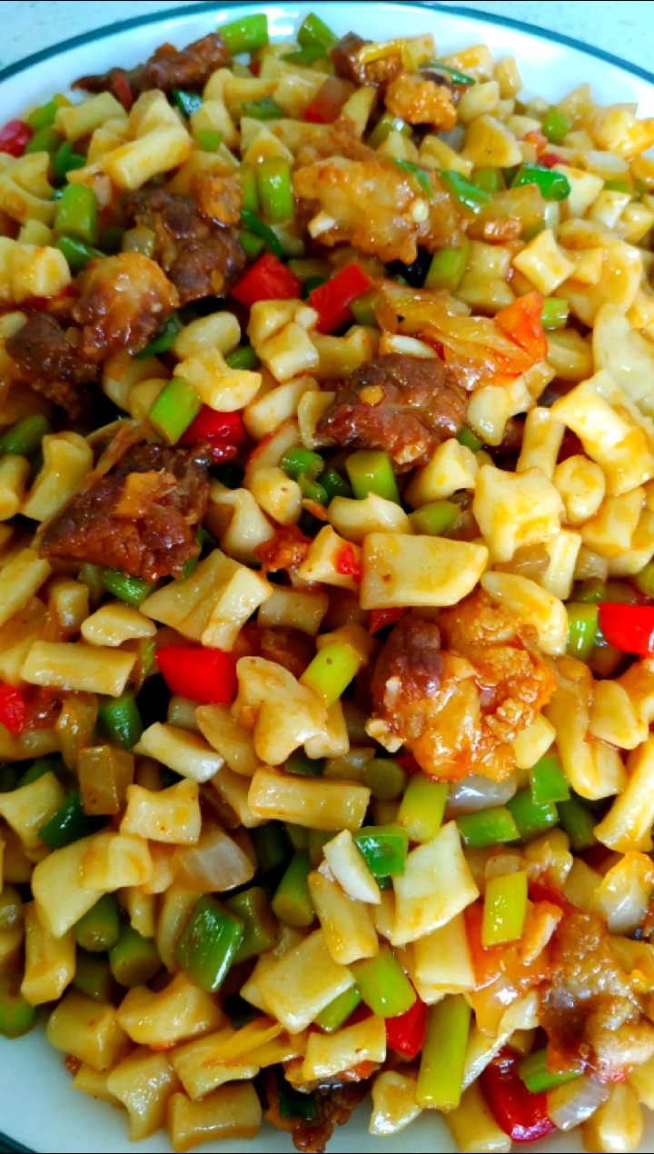 #家乡特色美食#新疆特色美食丁丁炒面,营养又美味,你吃过吗?