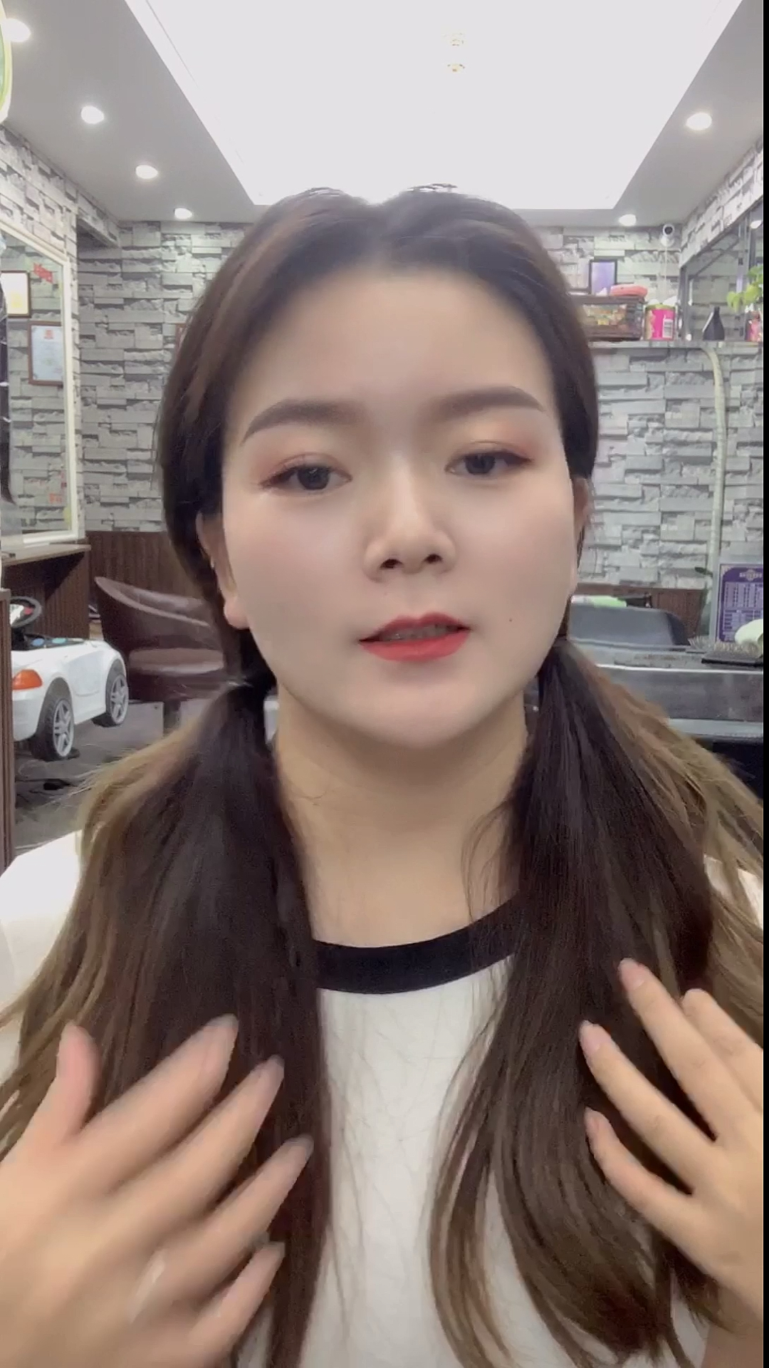 #全民最火编发#Angelababy同款鱼骨辫,两步就OK