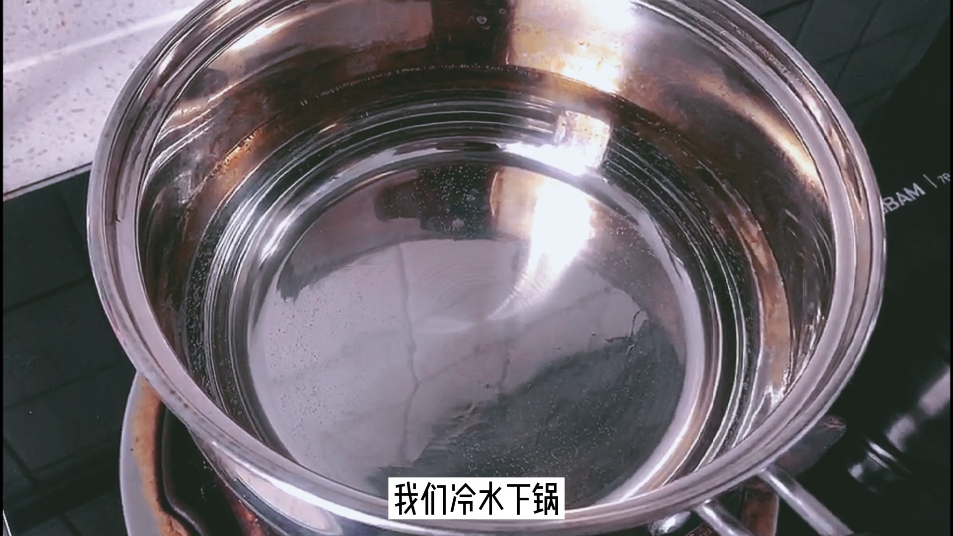 #爱美食爱生活#自制腌鸡蛋-橘黄色晶莹剔透的蛋黄、咸香的味道,超诱人,储存时间超长