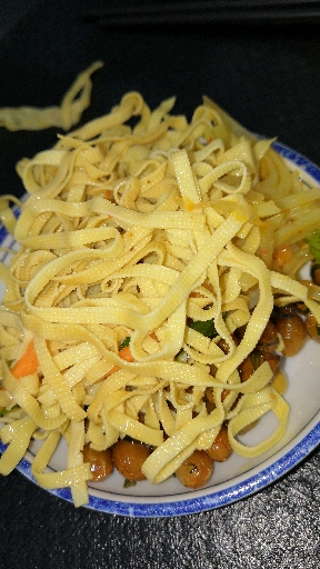 早点。粥,包子。小菜