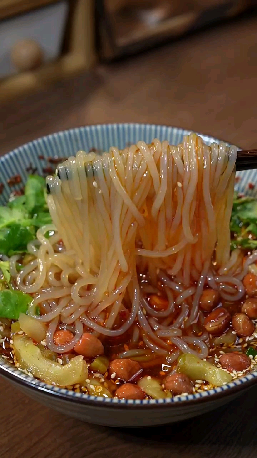 在家也能制作酸辣粉