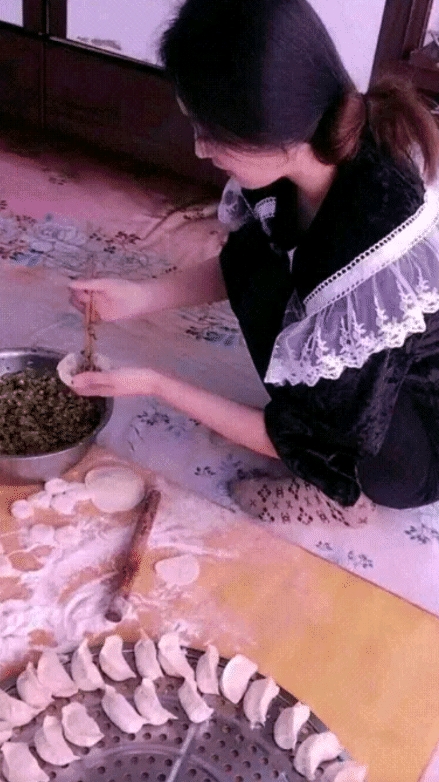 “表哥出差嫂子天天给我包饺子,还问我工商银行是什么意思