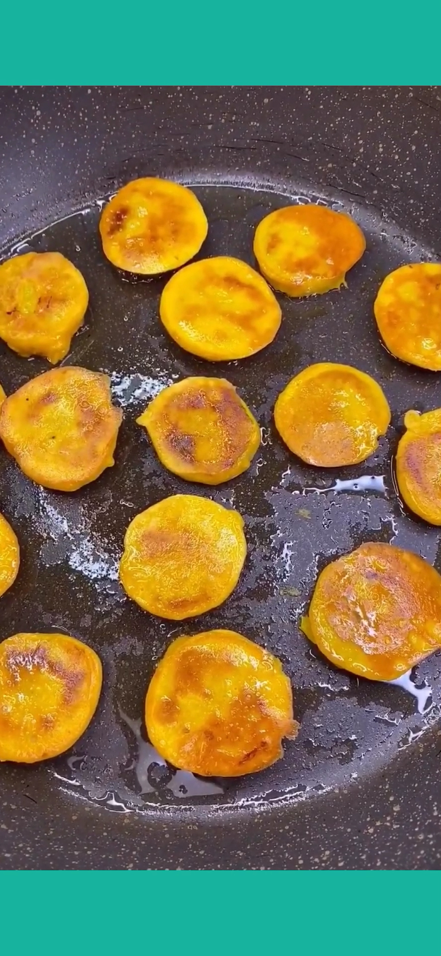 做了个孩子最爱吃的香蕉小饼