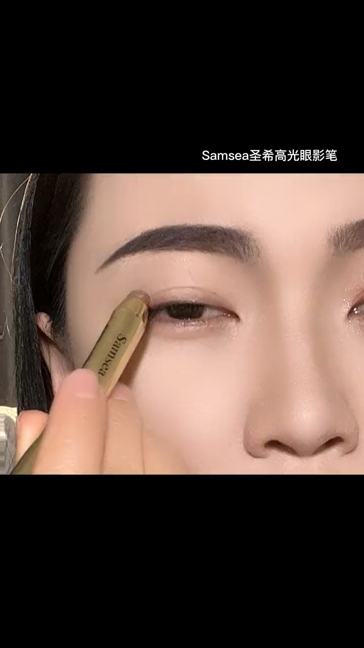 百搭又气质的奶茶棕眼妆,这也太好看了