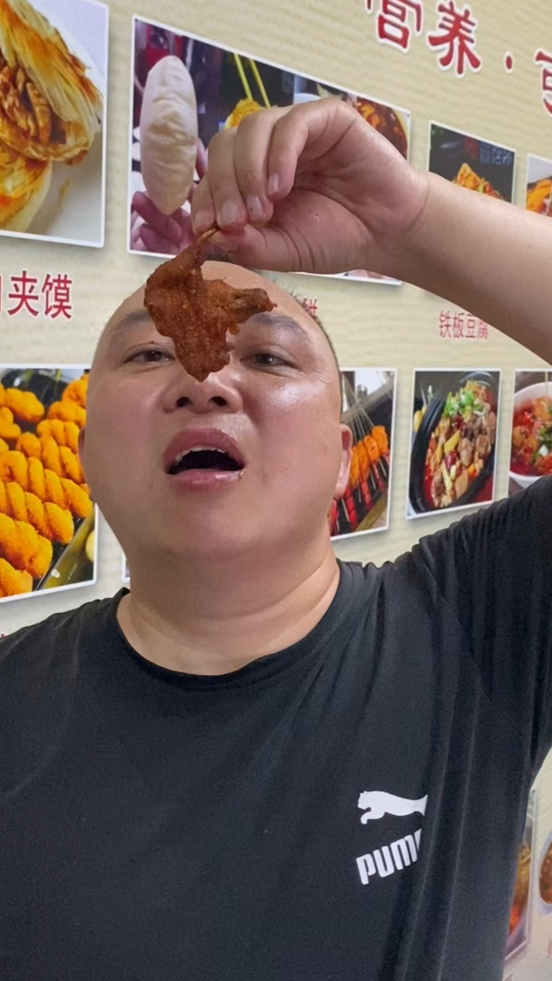 油炸鸡叉骨秘制腌料撒料做法分享给大家,希望这个视频对你们有帮助