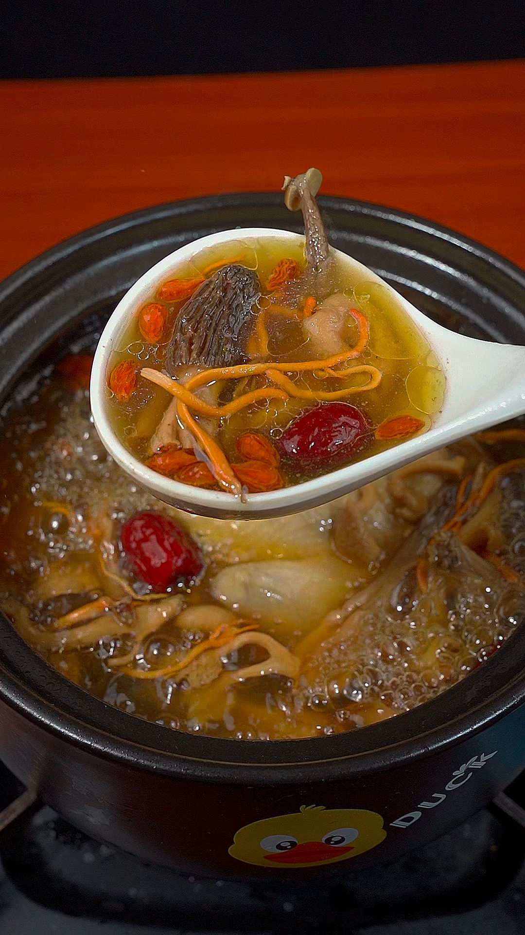鸽子菌菇汤