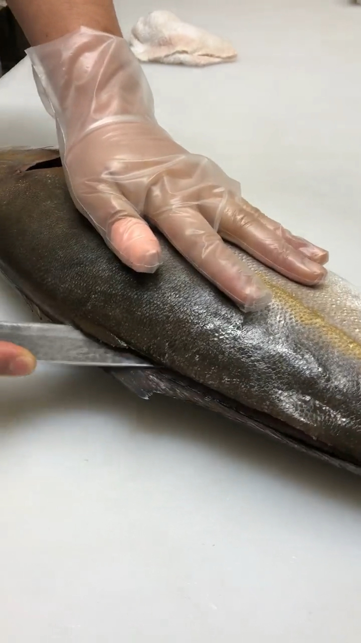 #章红鱼#章红鱼分解第一步,大家看看这个手法怎么样?