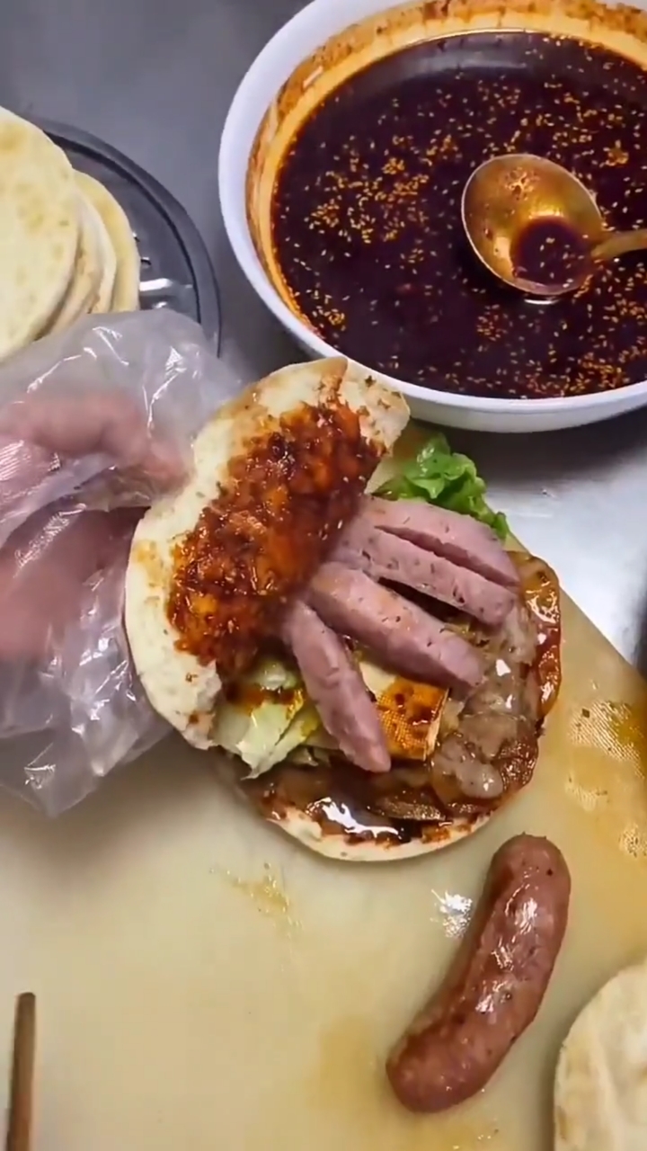 这肉夹馍也太丰盛了吧