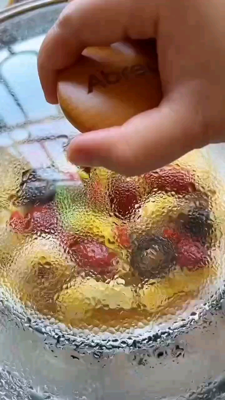 广东人最爱吃的蒸鸡,不腻,营养丰富适合老人孩子吃。