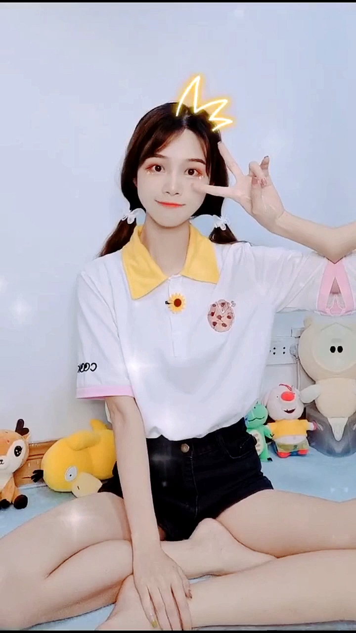 可达鸭都被熏得翻白眼了,好恐怖,大家快跑!不要被这婆娘逮到了