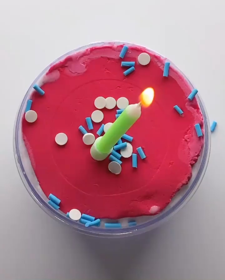 #椿甜小巷#ins分享生日蛋糕,cr:kongvely