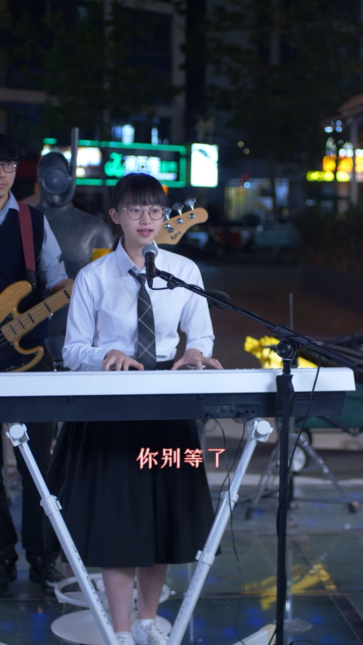 #全民金曲王#别等了,他已经坐上那辆远去的列车