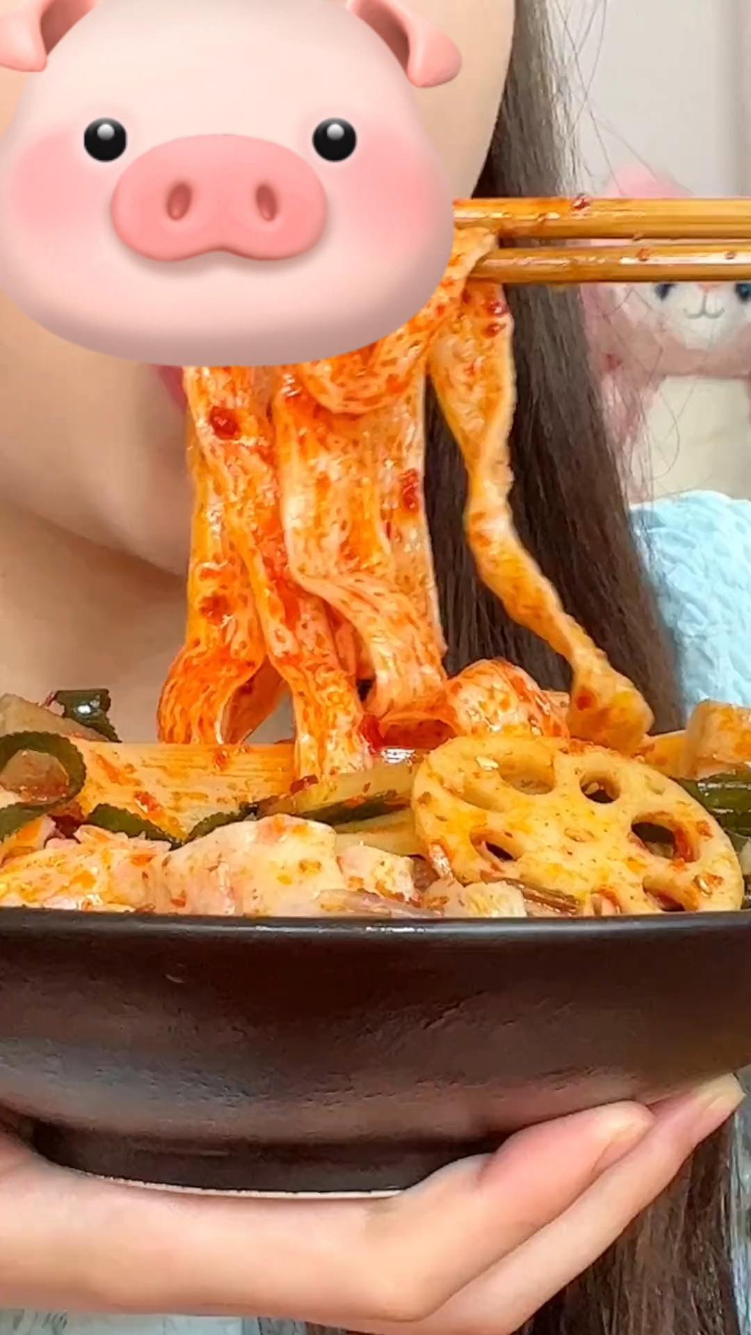红油牛筋面蒜香柠檬无骨鸡爪