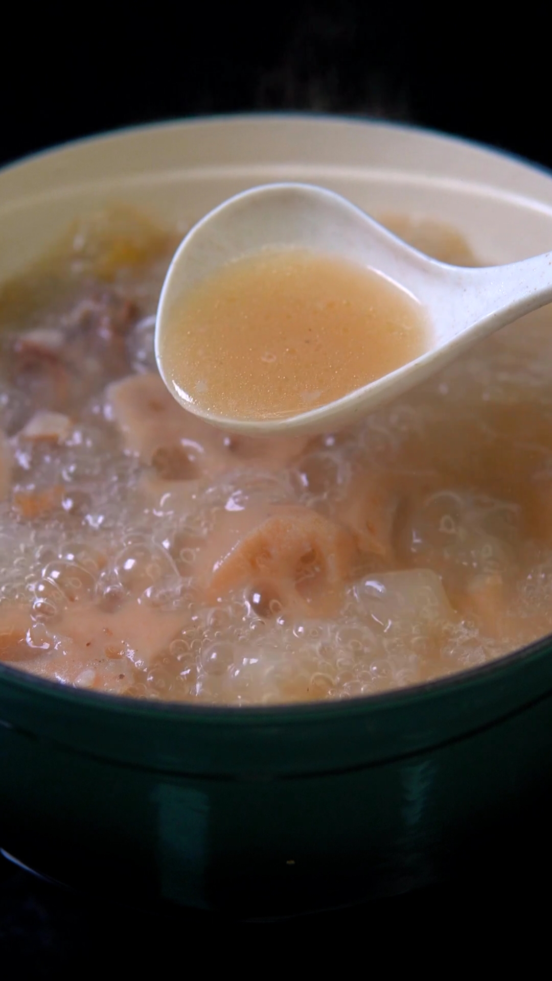 #家乡特色美食#湖北排骨藕汤的正宗做法