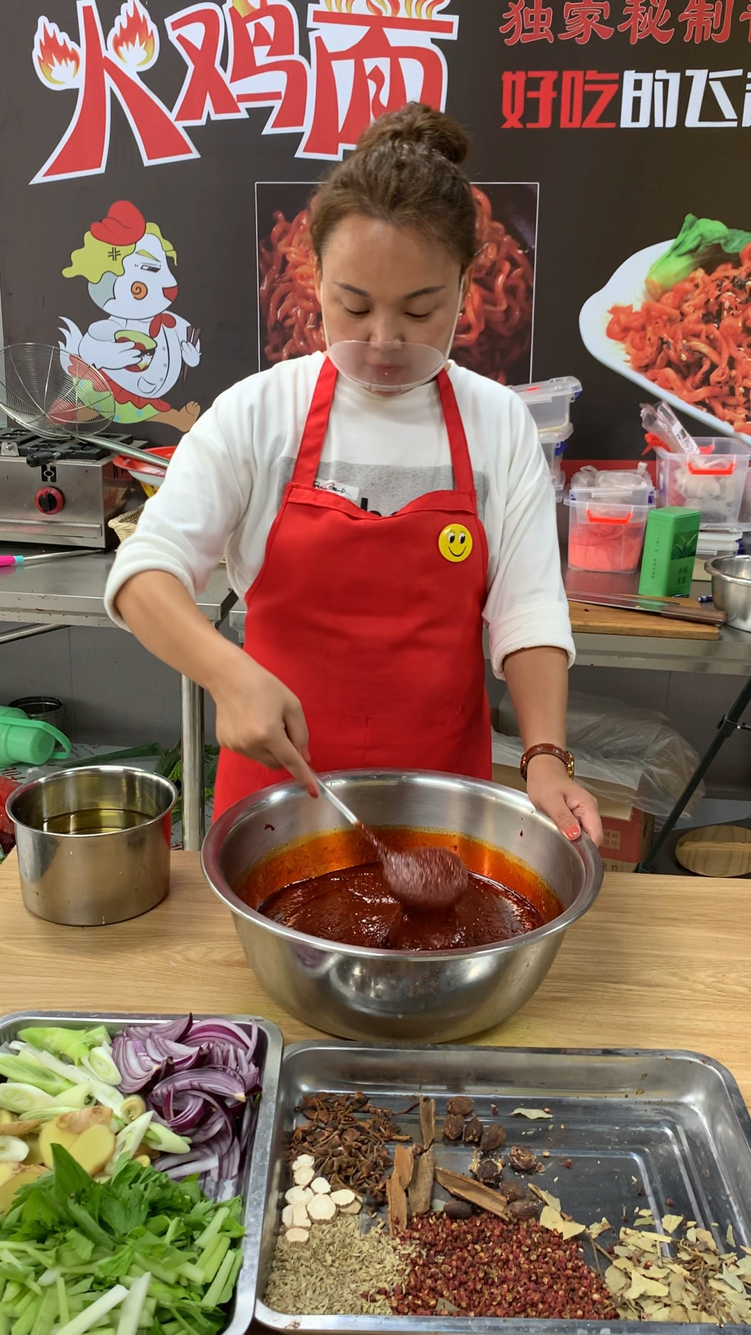 #秘制酱料火鸡面#出摊就被围观的火鸡面